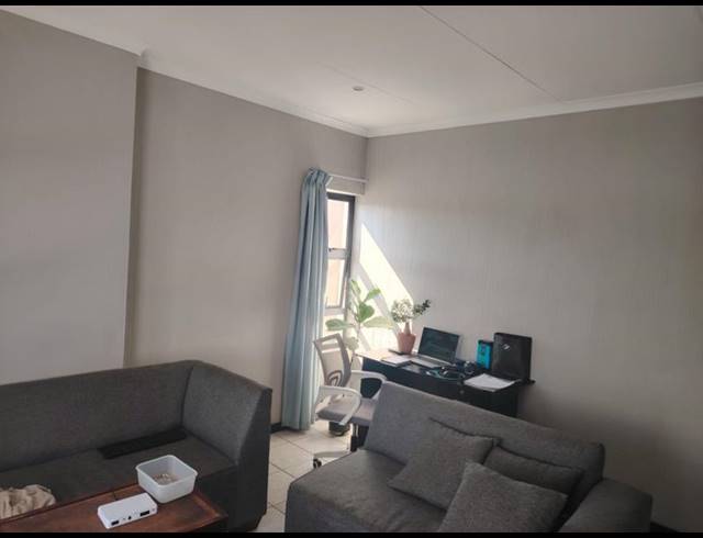 2 BEDROOM PROPERTY TO RENT IN WILGEHEUWEL